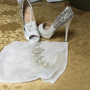 bridal Shoes and Headpiece